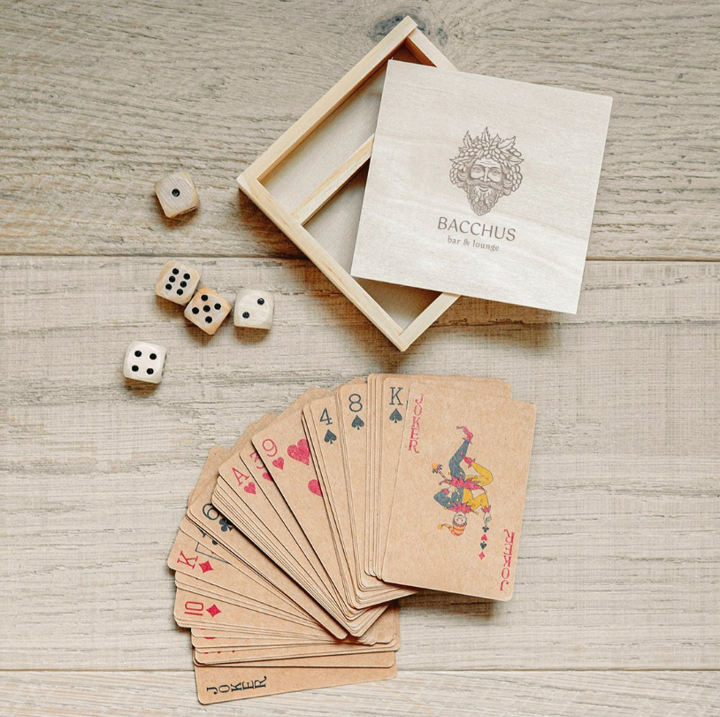 Playing cards set